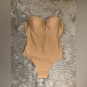 Skims body underwire bodysuit
